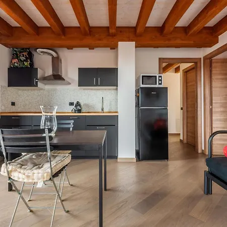 Amazing Flat With A View And Terrace On Navigli By Easylife Apartment Milan